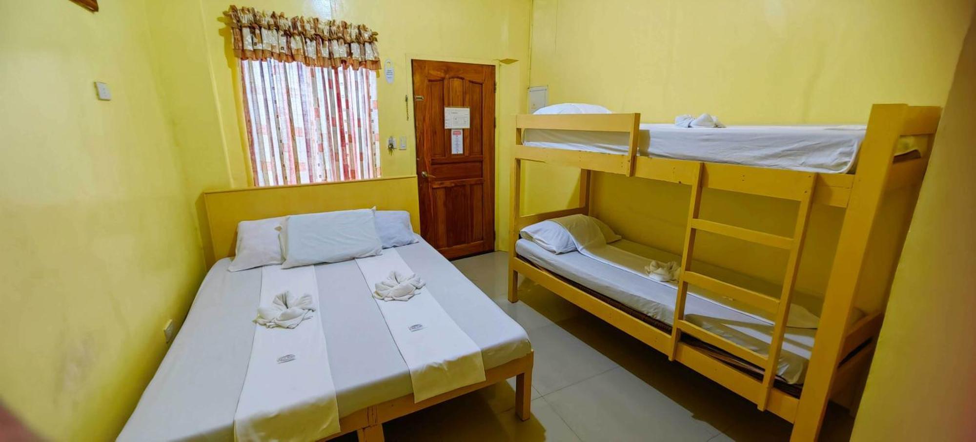 Las Residencias Bed And Breakfast Puerto Princesa Exterior photo