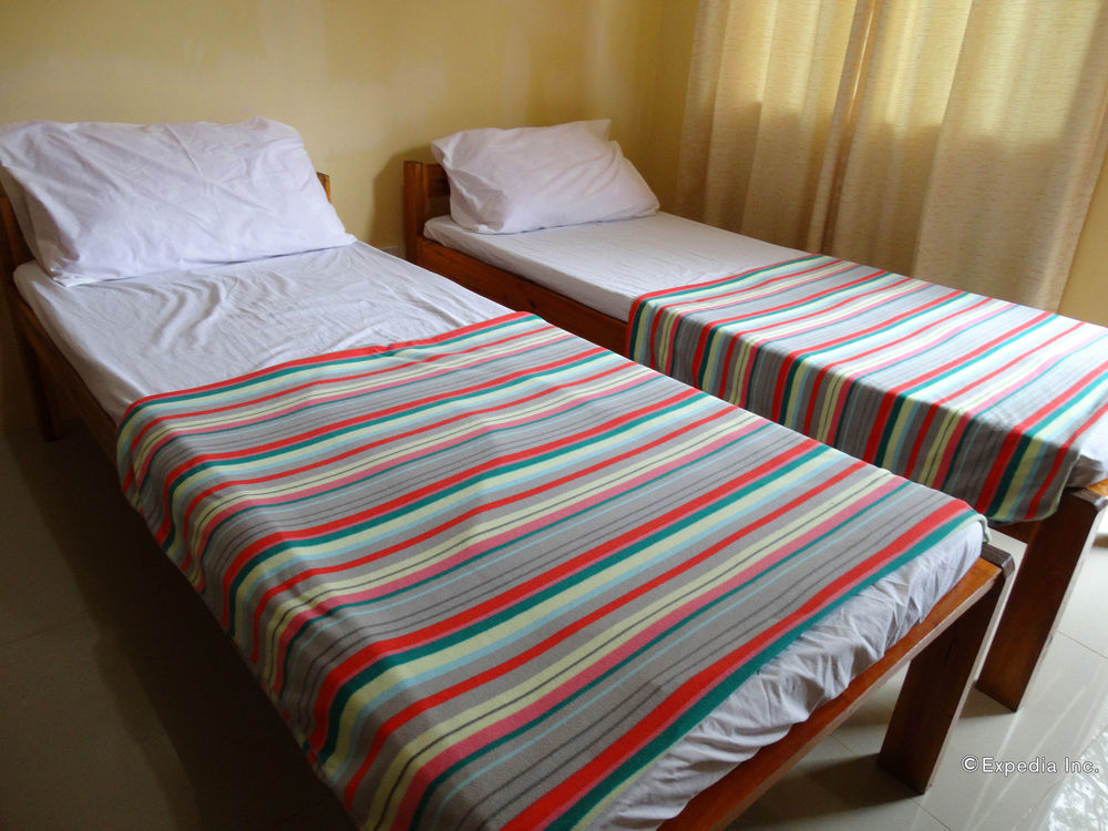 Las Residencias Bed And Breakfast Puerto Princesa Exterior photo