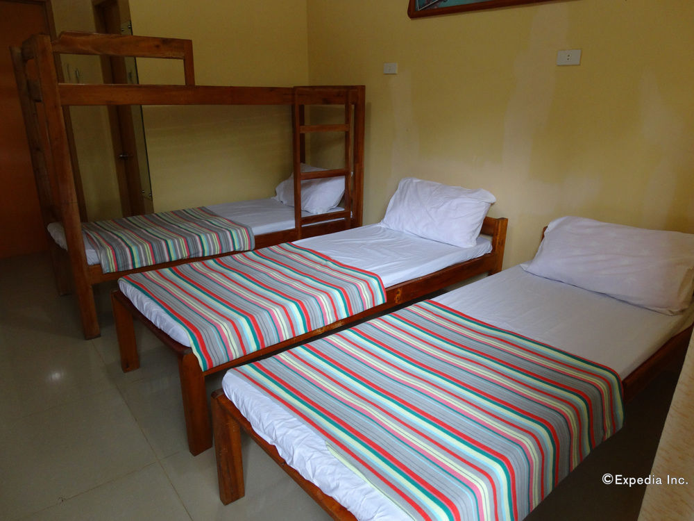 Las Residencias Bed And Breakfast Puerto Princesa Exterior photo
